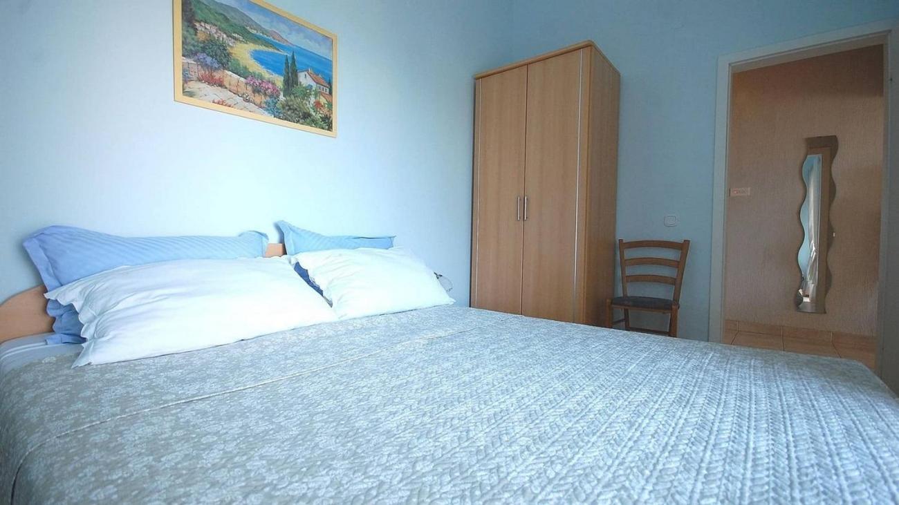 Apartments With A Parking Space Kremenici, Krk - 21724 Sveti Vid-Miholjice Room photo